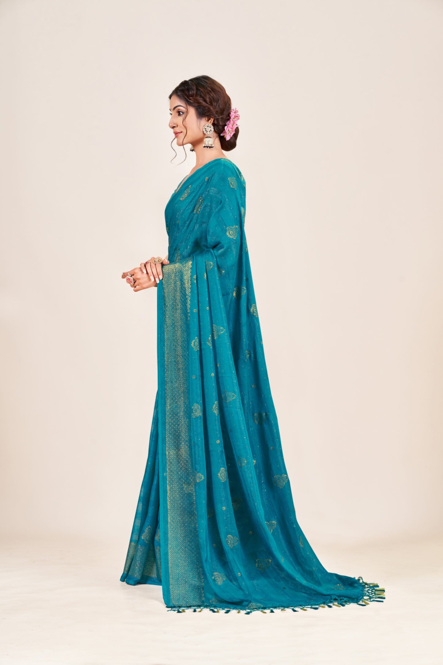 Shubhnamastu Multicolor Jari Patta Saree with Elegant Design (8 Colours Available). **