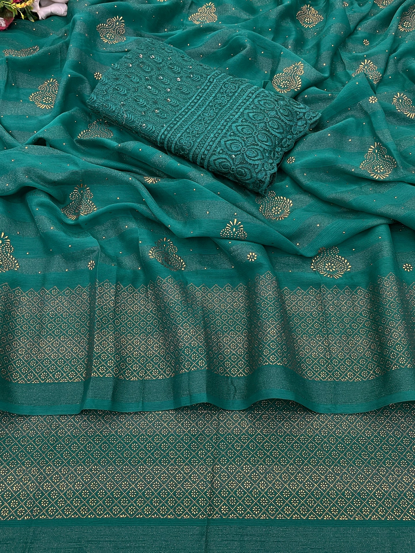 Shubhnamastu Multicolor Jari Patta Saree with Elegant Design (8 Colours Available). **