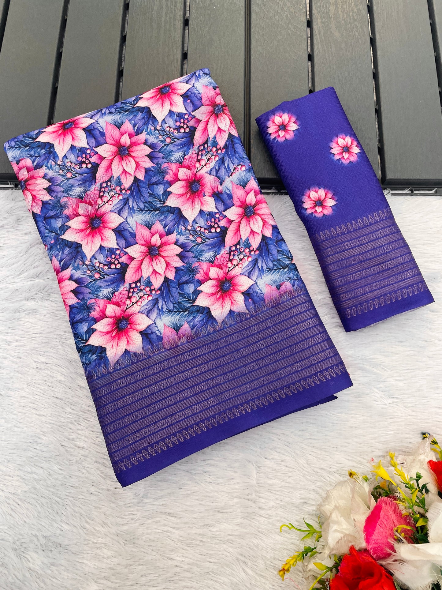Jasmine Elegance Polyester Saree – Simplistic Beauty with a Modern Edge***