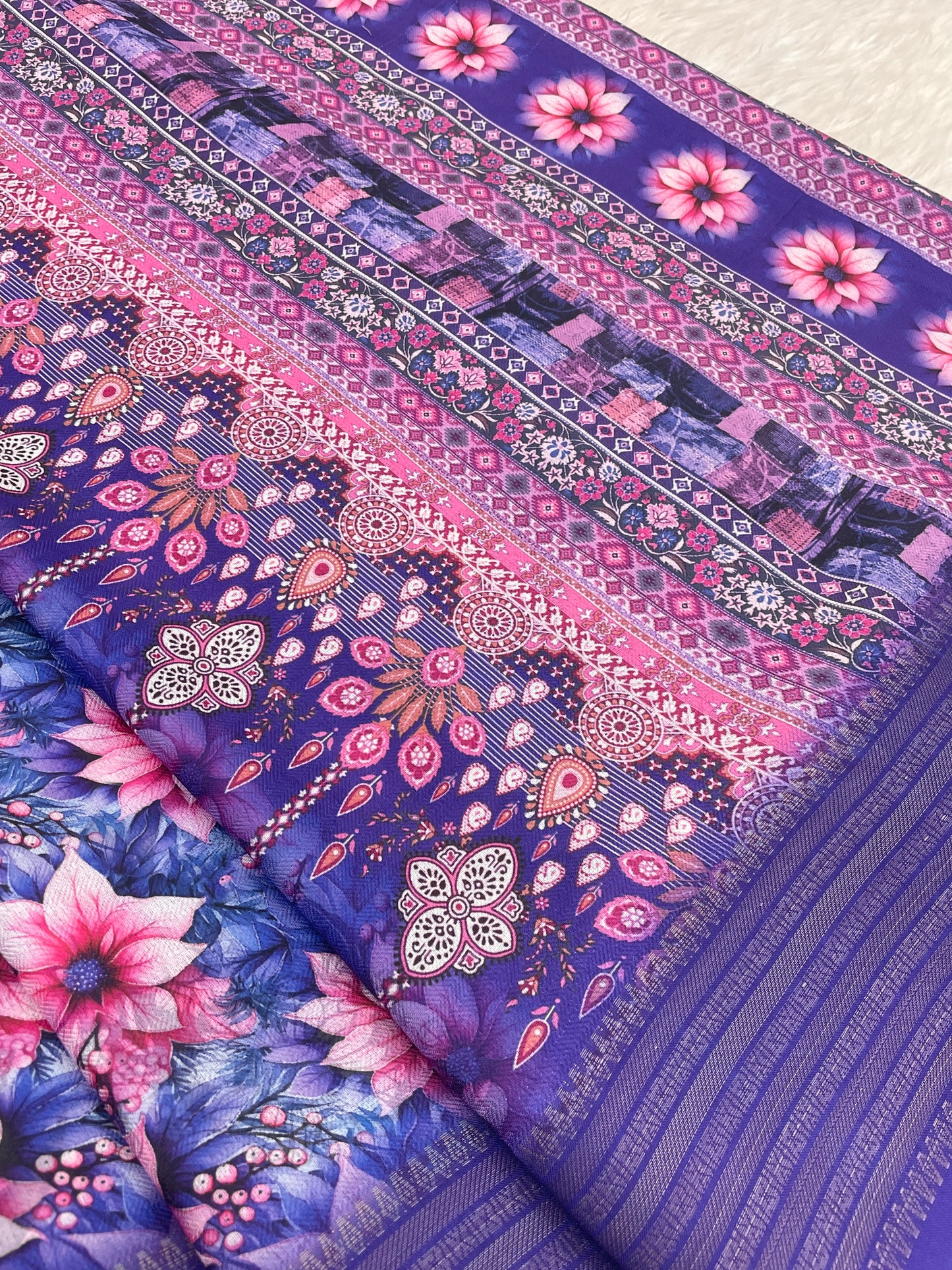 Jasmine Elegance Polyester Saree – Simplistic Beauty with a Modern Edge***