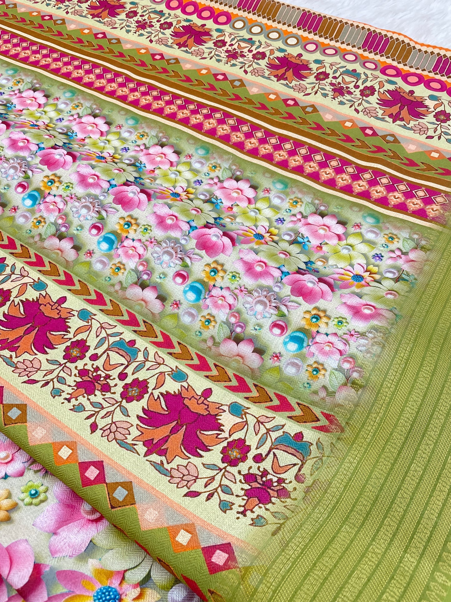 Jasmine Elegance Polyester Saree – Simplistic Beauty with a Modern Edge***