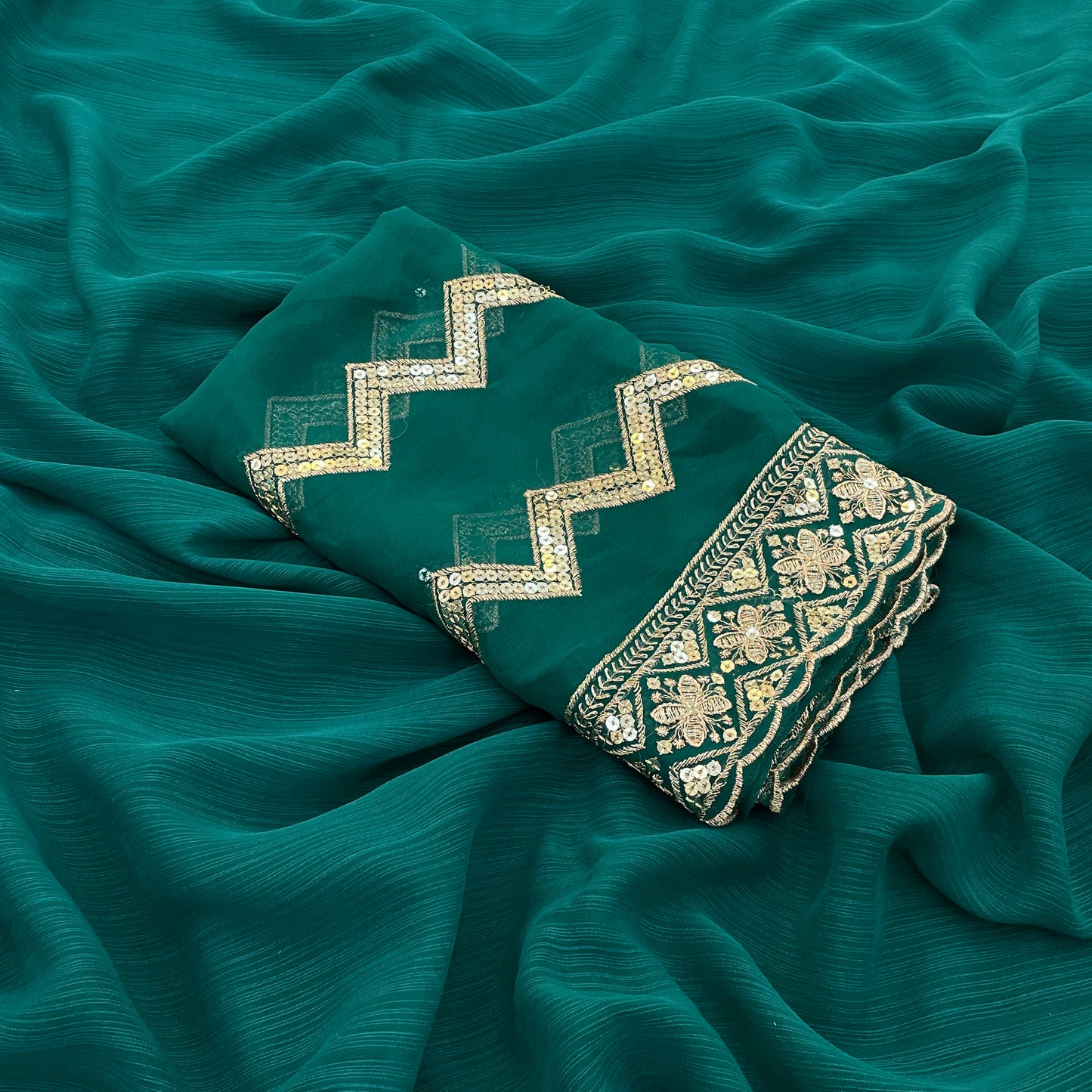 Lavish Saree in Zomato Dark Sequence Fabric – Luxury in Every Thread!(Zomato Dark Sequence Digital.)
