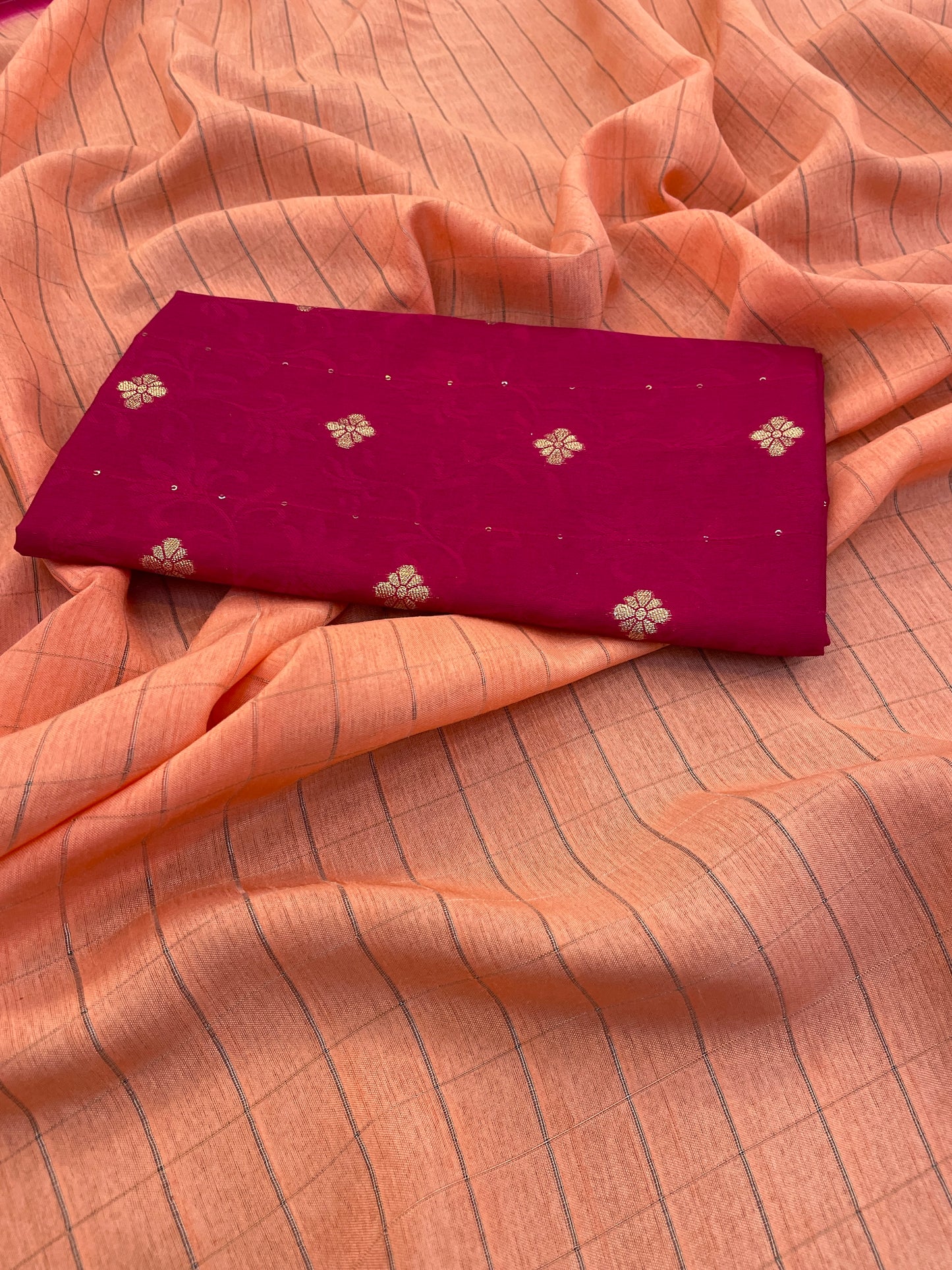 Range Rover Saree in Dola Jari: Your Style Statement