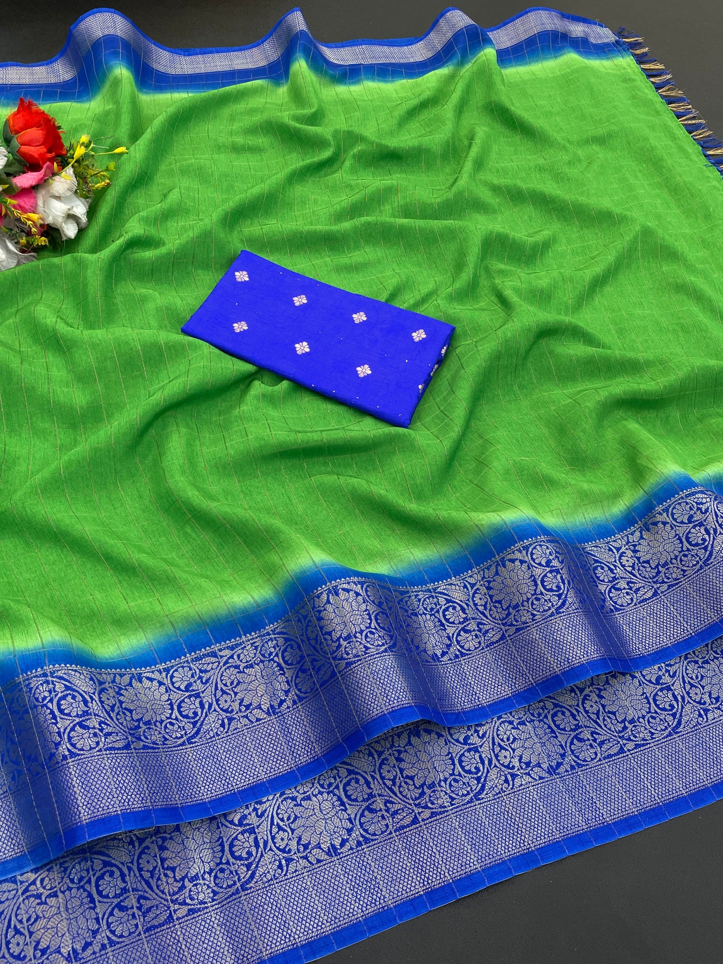 Range Rover Saree in Dola Jari: Your Style Statement