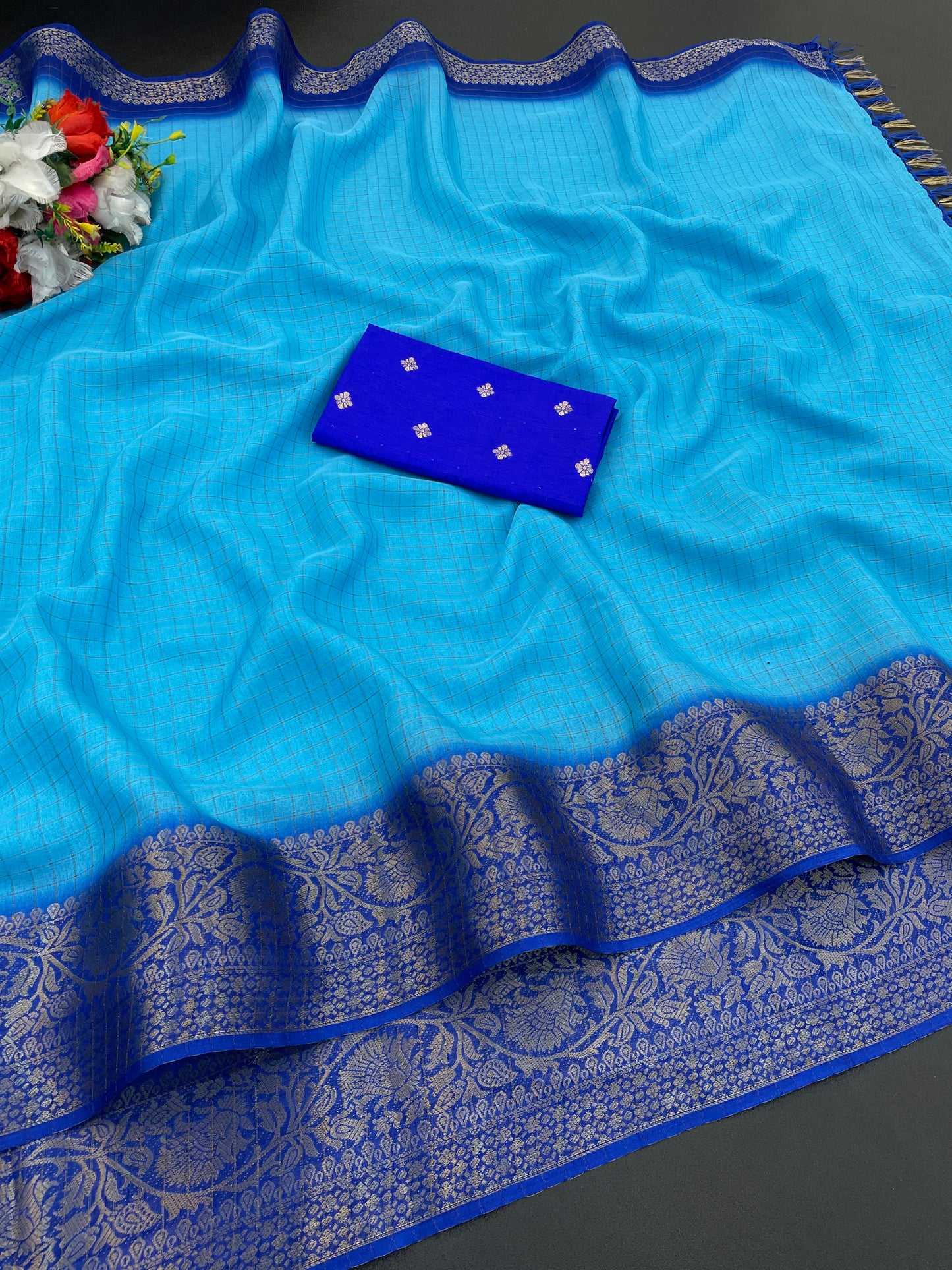 Range Rover Saree in Dola Jari: Your Style Statement