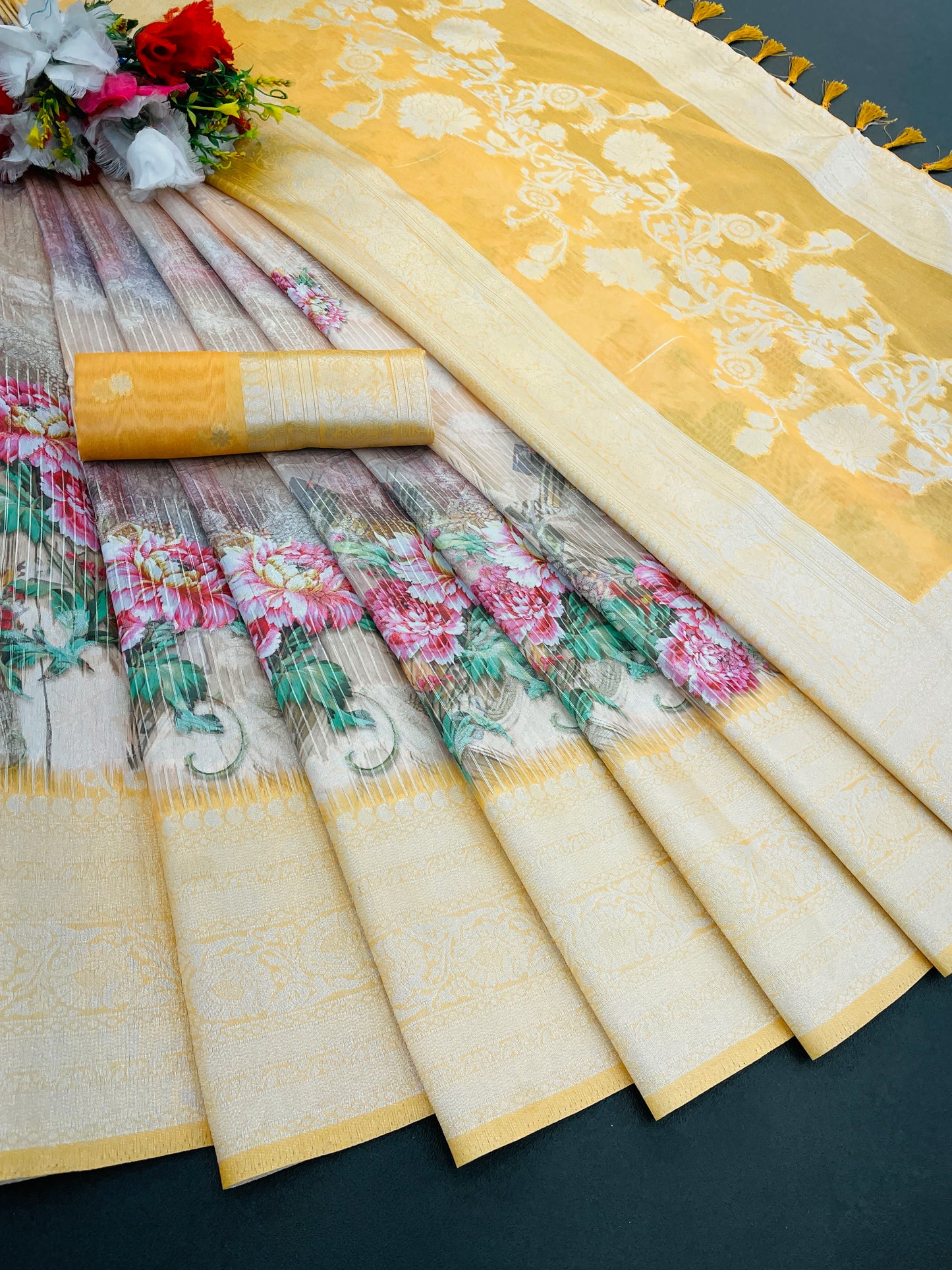 Sparkle Rang Phool Polyester Saree – A Bloom of Vibrant Elegance
