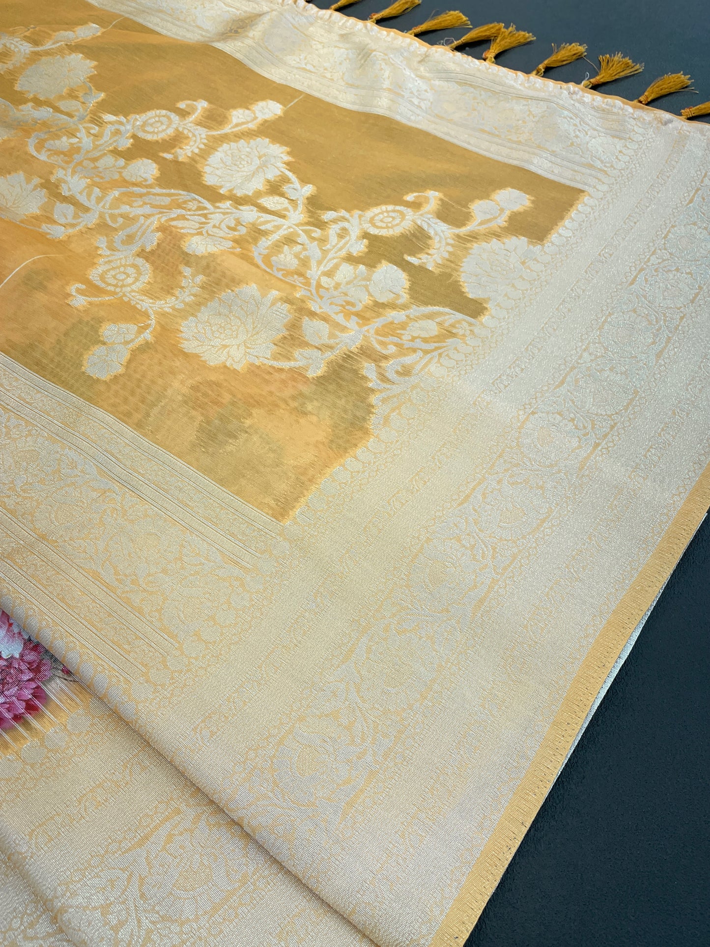 Sparkle Rang Phool Polyester Saree – A Bloom of Vibrant Elegance