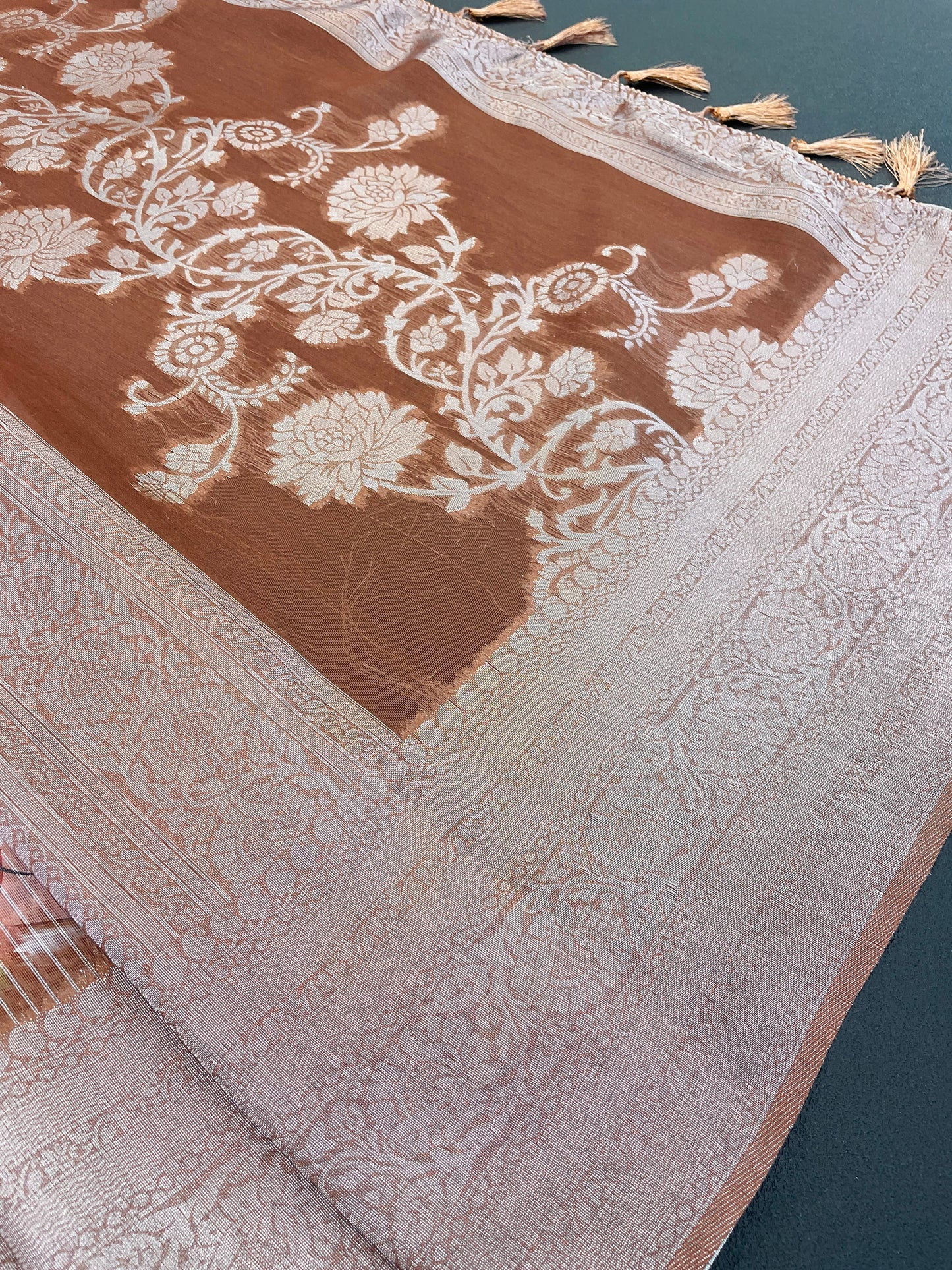 Sparkle Rang Phool Polyester Saree – A Bloom of Vibrant Elegance