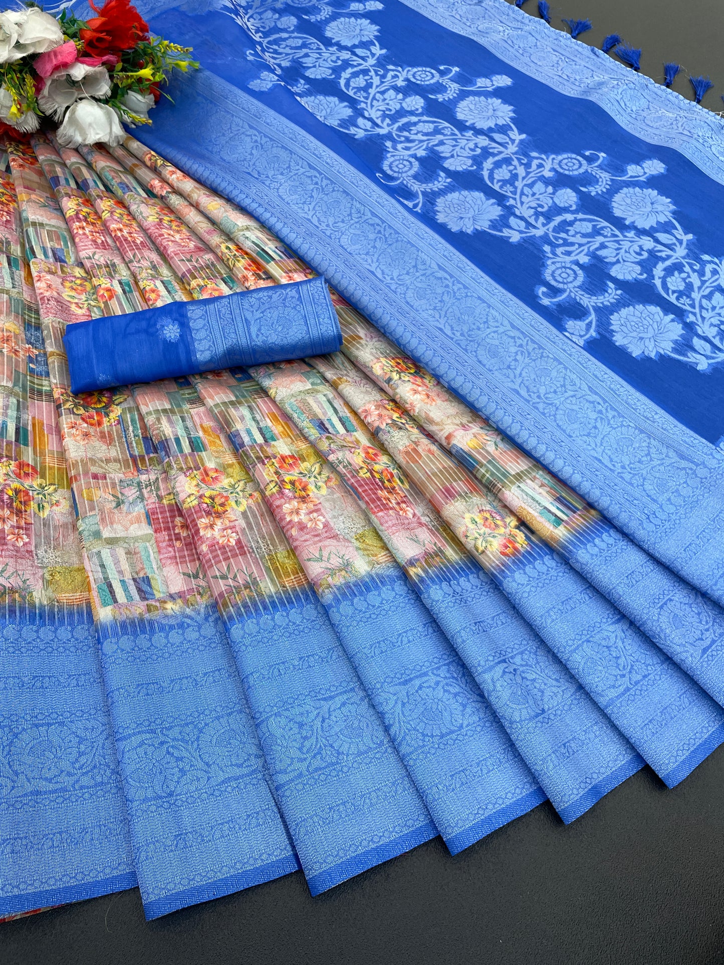 Sparkle Rang Phool Polyester Saree – A Bloom of Vibrant Elegance