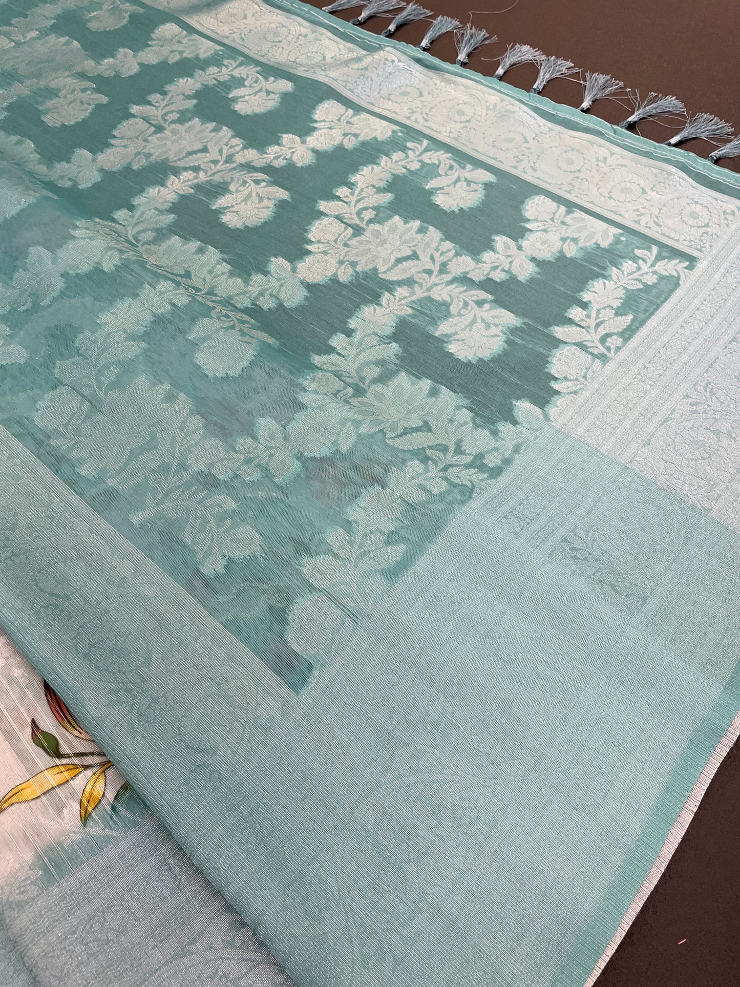 Sparkle Rang Phool Polyester Saree – A Bloom of Vibrant Elegance