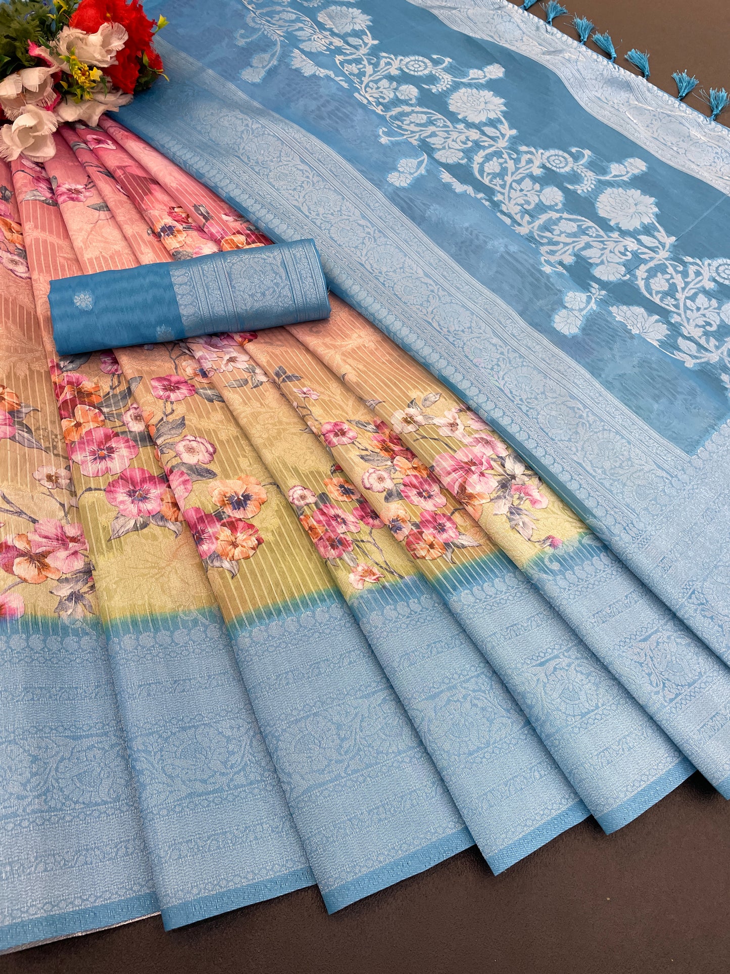Sparkle Rang Phool Polyester Saree – A Bloom of Vibrant Elegance