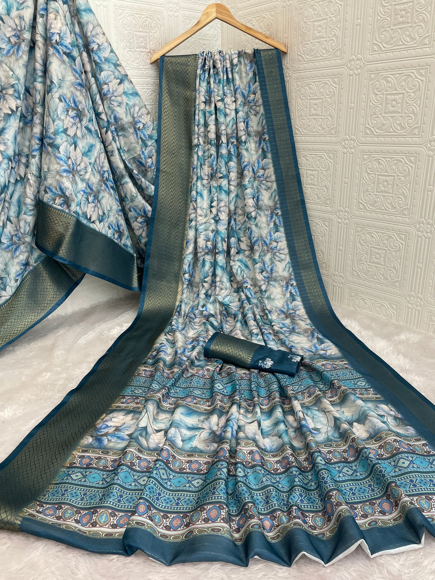 Classic Reco Jari – A Lustrous Blend of Heritage and Glamour