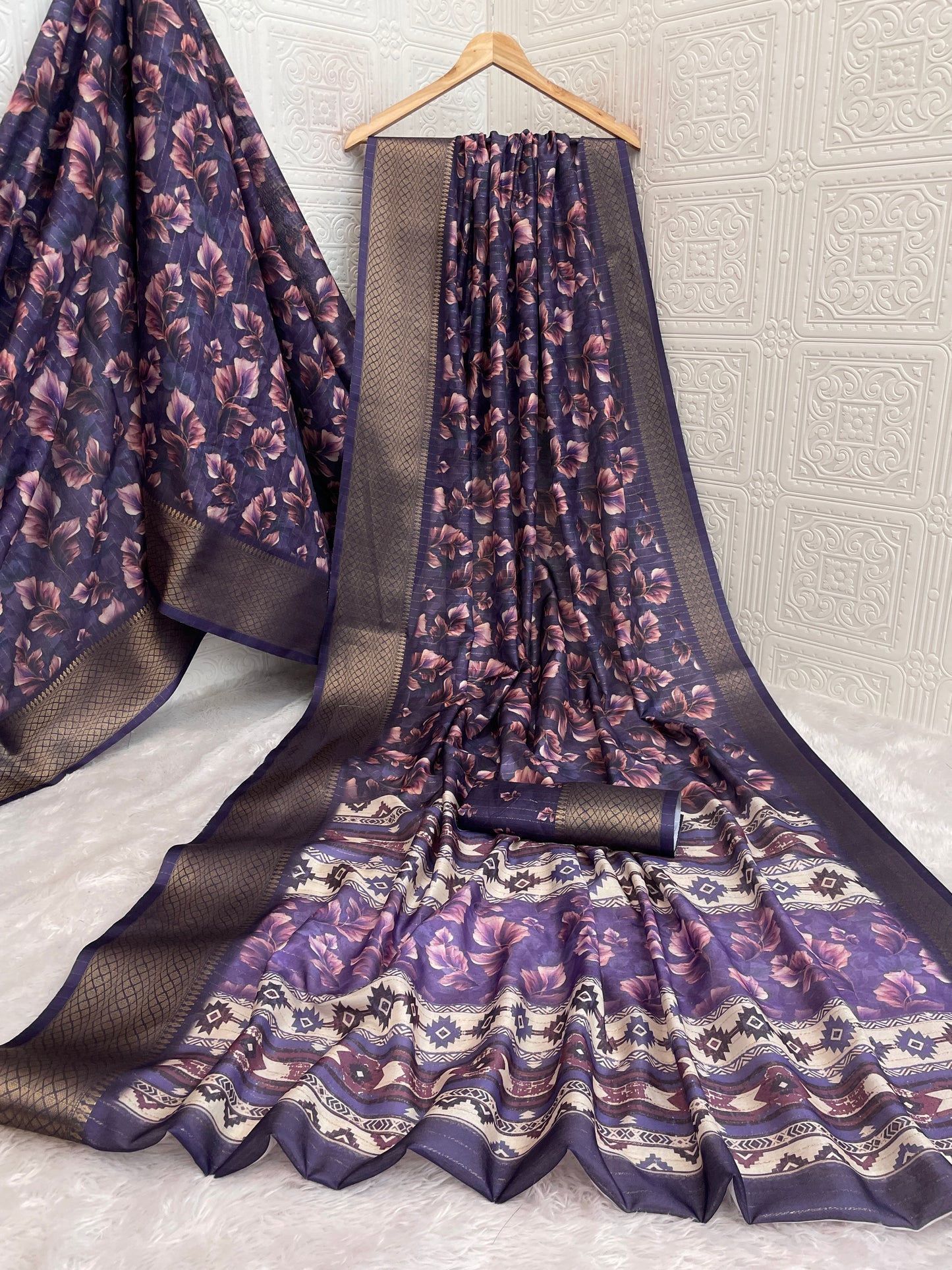 Classic Reco Jari – A Lustrous Blend of Heritage and Glamour