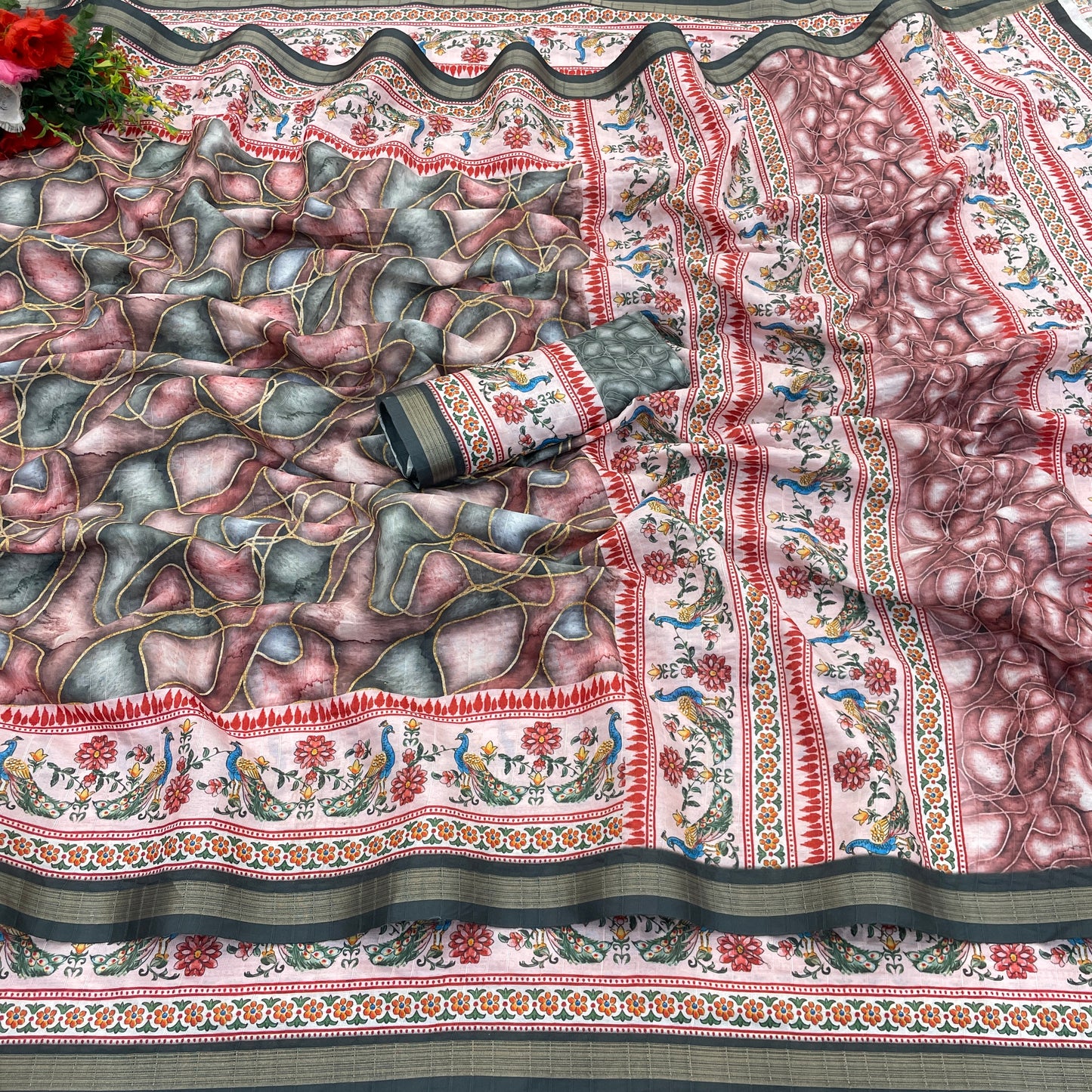 Laheriya Handloom – A Timeless Drape of Rajasthani Rhythm