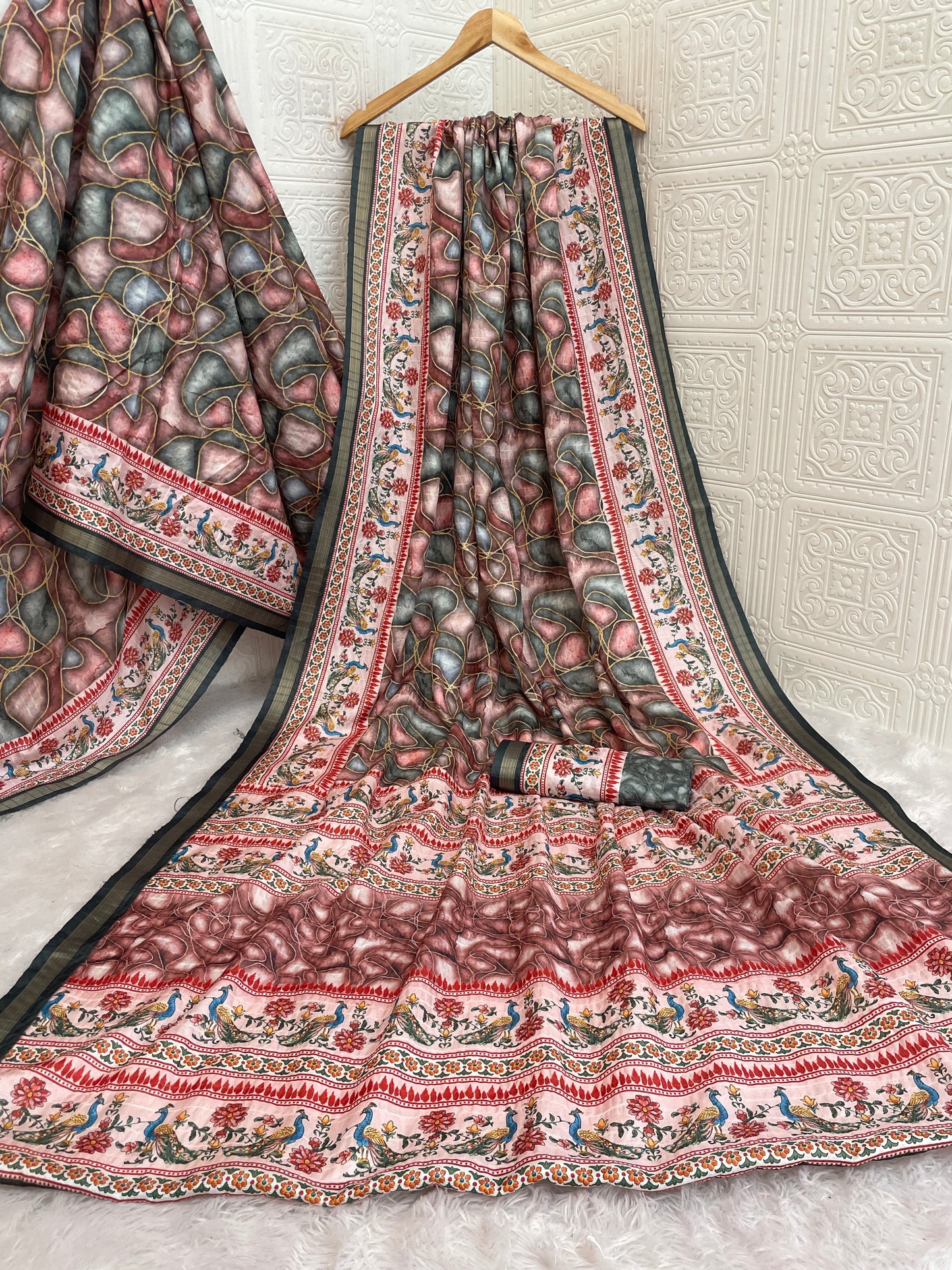 Laheriya Handloom – A Timeless Drape of Rajasthani Rhythm