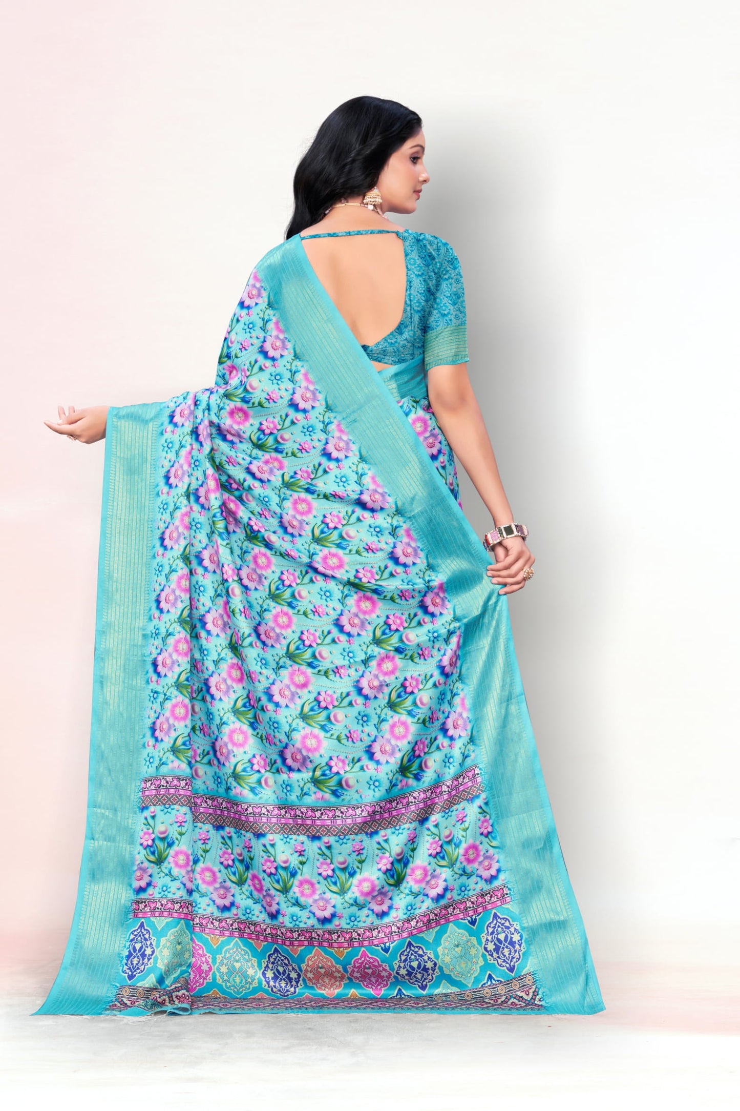 Jasmine Elegance Polyester Saree – Simplistic Beauty with a Modern Edge*