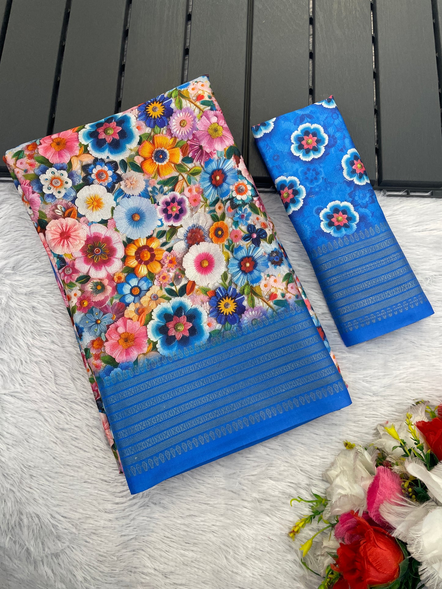 Jasmine Elegance Polyester Saree – Simplistic Beauty with a Modern Edge*
