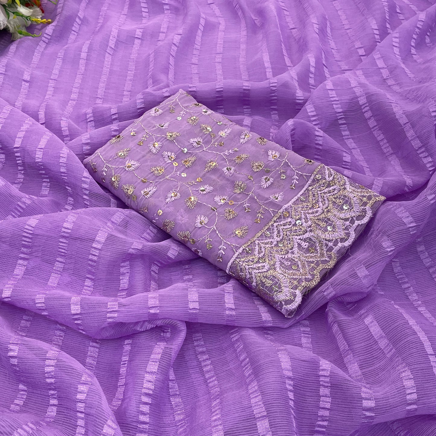Luminous Saree in Tone-to-Tone Chiffon Fabric – Solo Pattern Elegance.(Solo Pattern Tone to Tone Digital.)