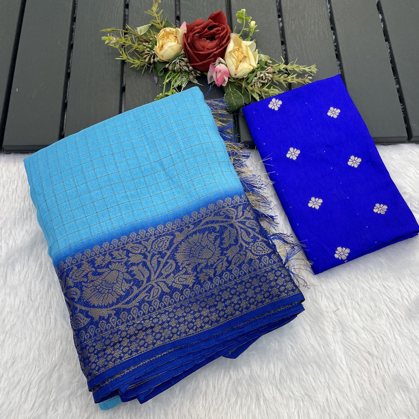 Range Rover Saree in Dola Jari: Your Style Statement