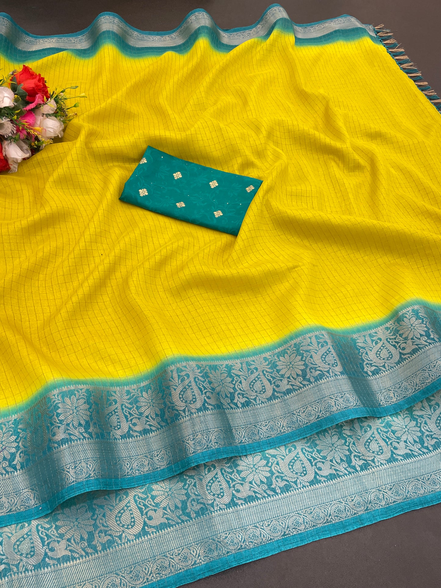 Range Rover Saree in Dola Jari: Your Style Statement
