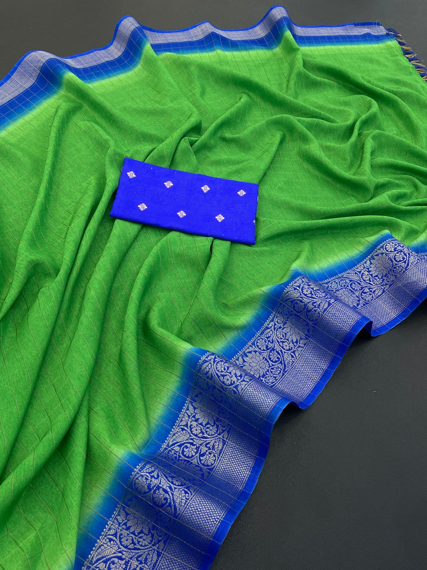 Range Rover Saree in Dola Jari: Your Style Statement