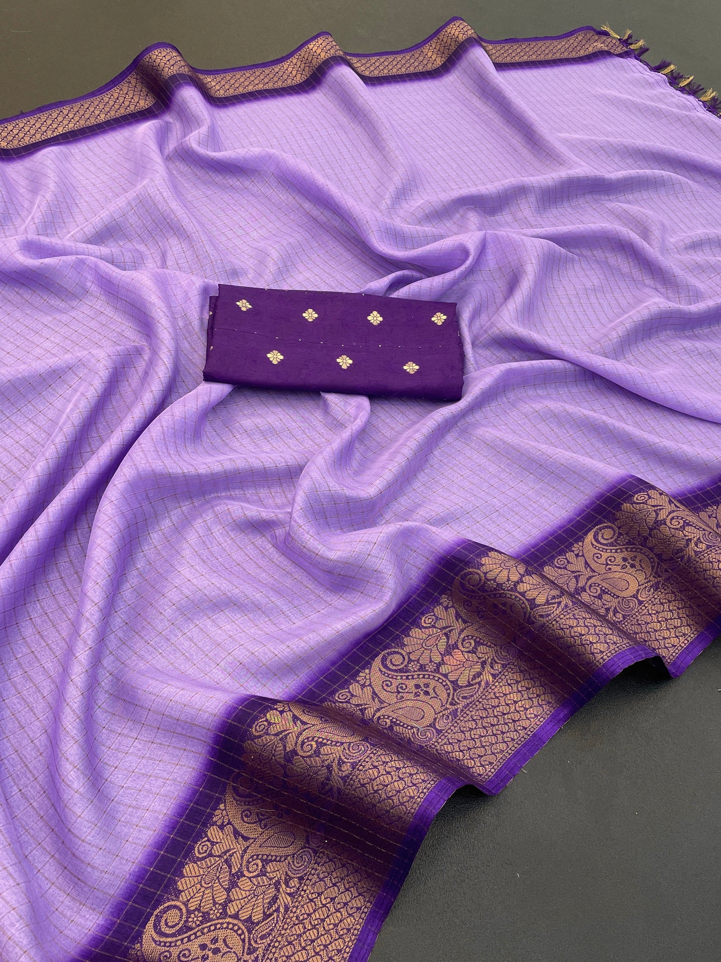 Range Rover Saree in Dola Jari: Your Style Statement