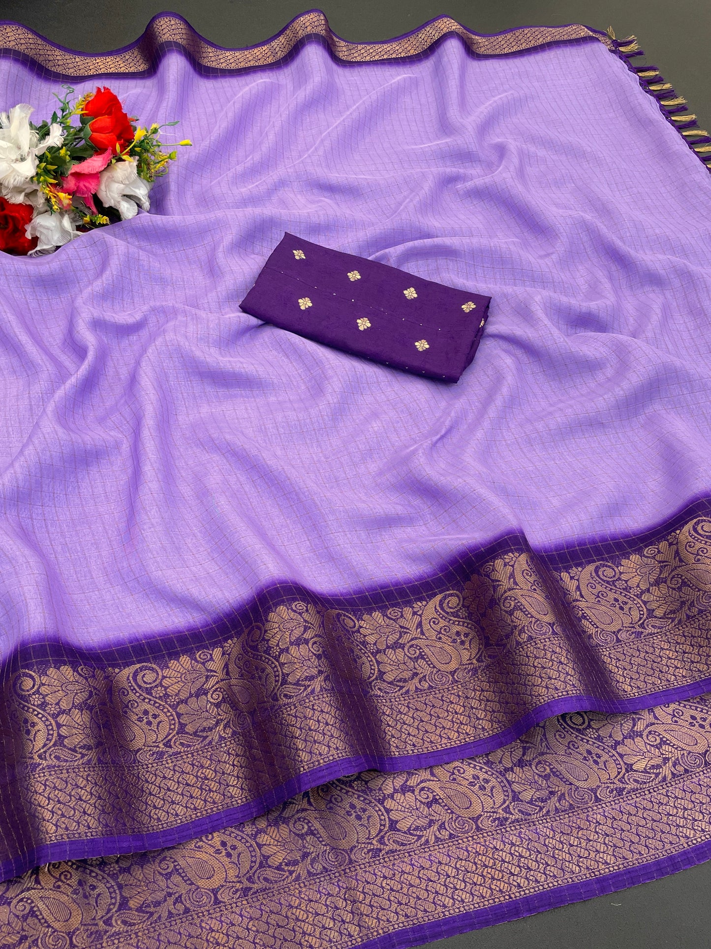 Range Rover Saree in Dola Jari: Your Style Statement