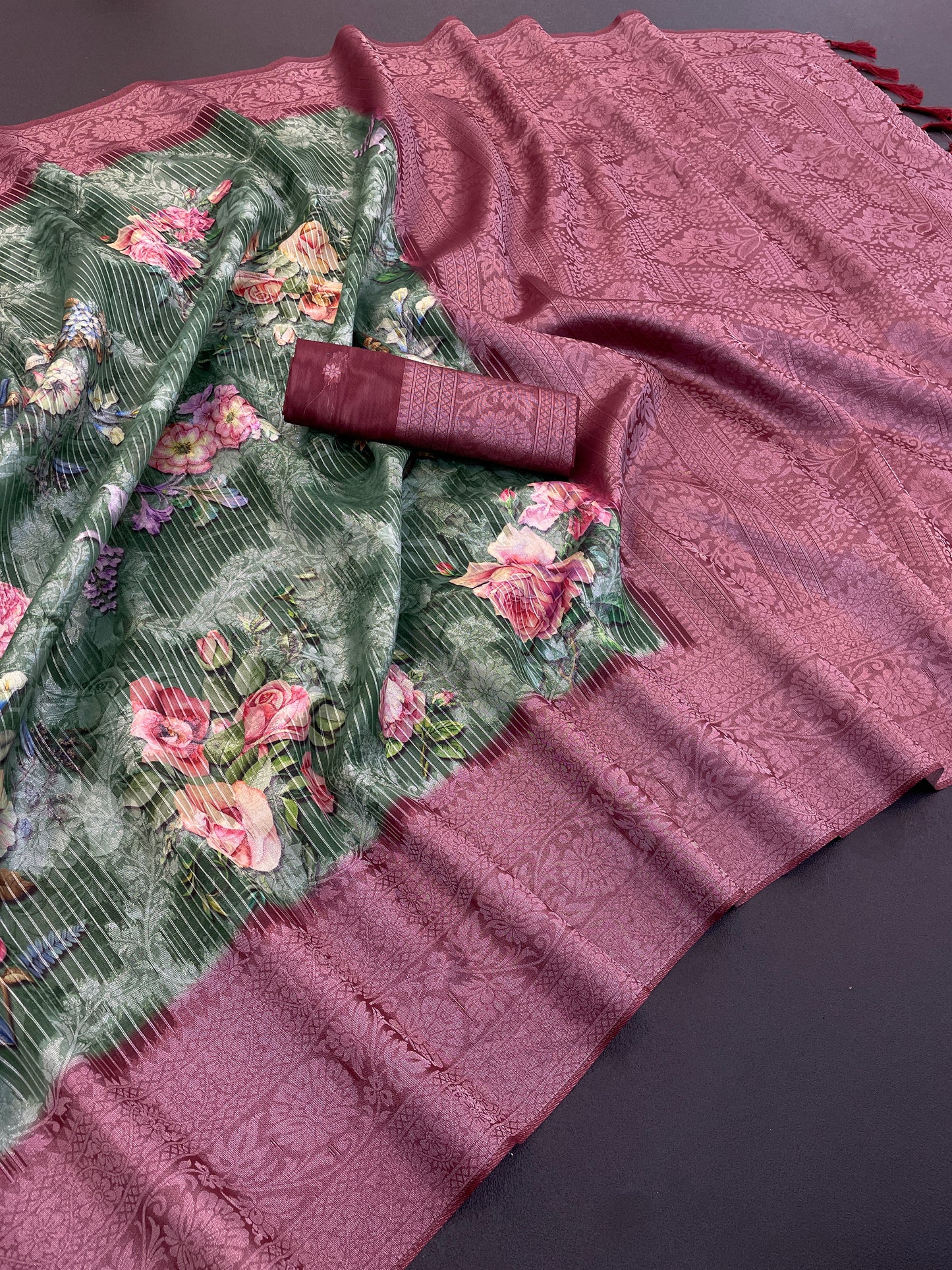 Sparkle Pankhuri Polyester Saree – Radiant Charm and Lasting Comfort