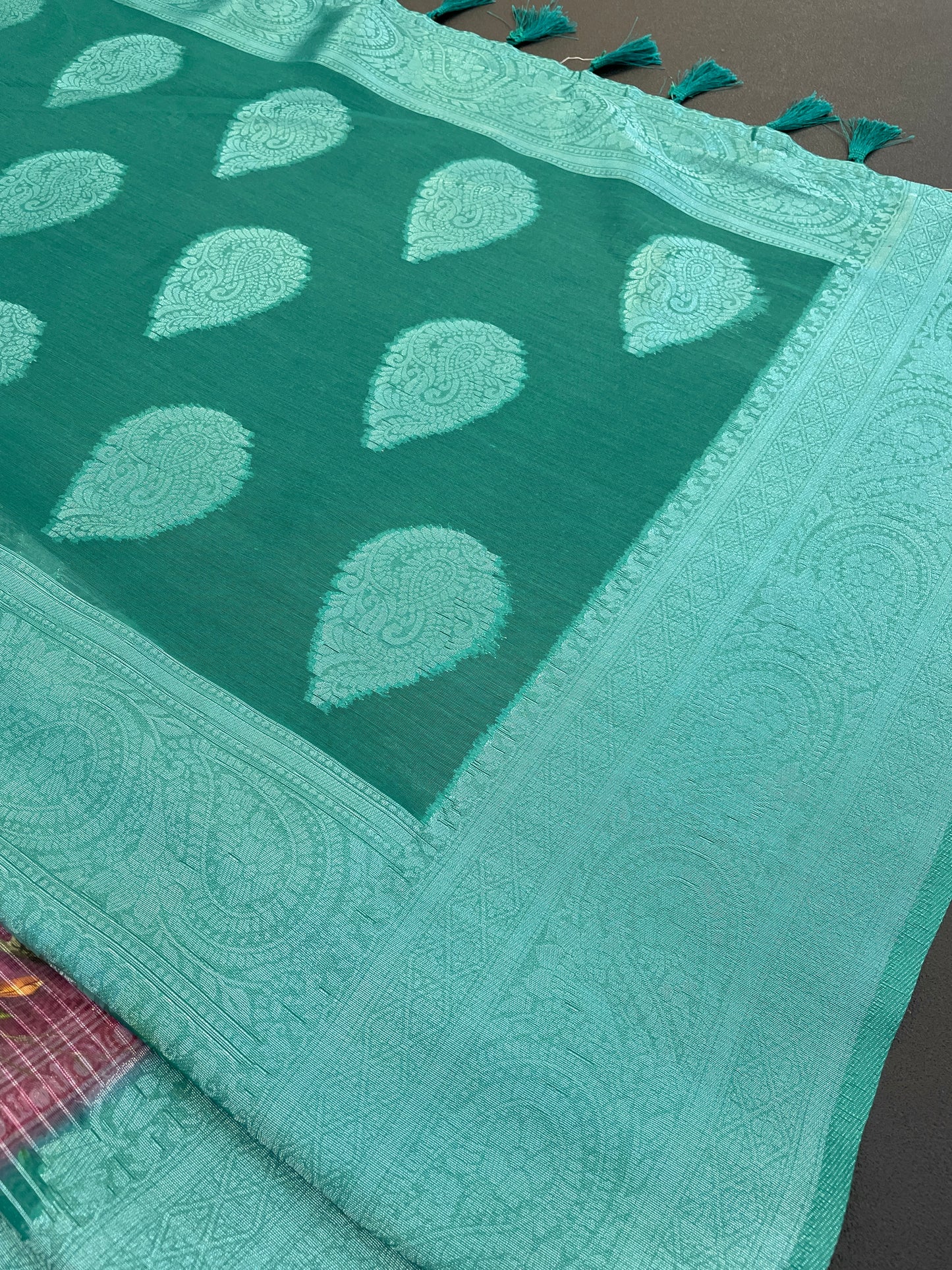 Sparkle Orabelle Polyester Saree – Effortless Elegance with a Lustrous Touch