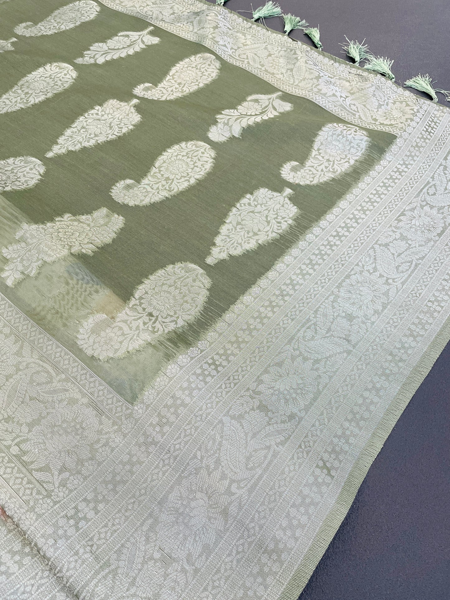 Sparkle Orabelle Polyester Saree – Effortless Elegance with a Lustrous Touch