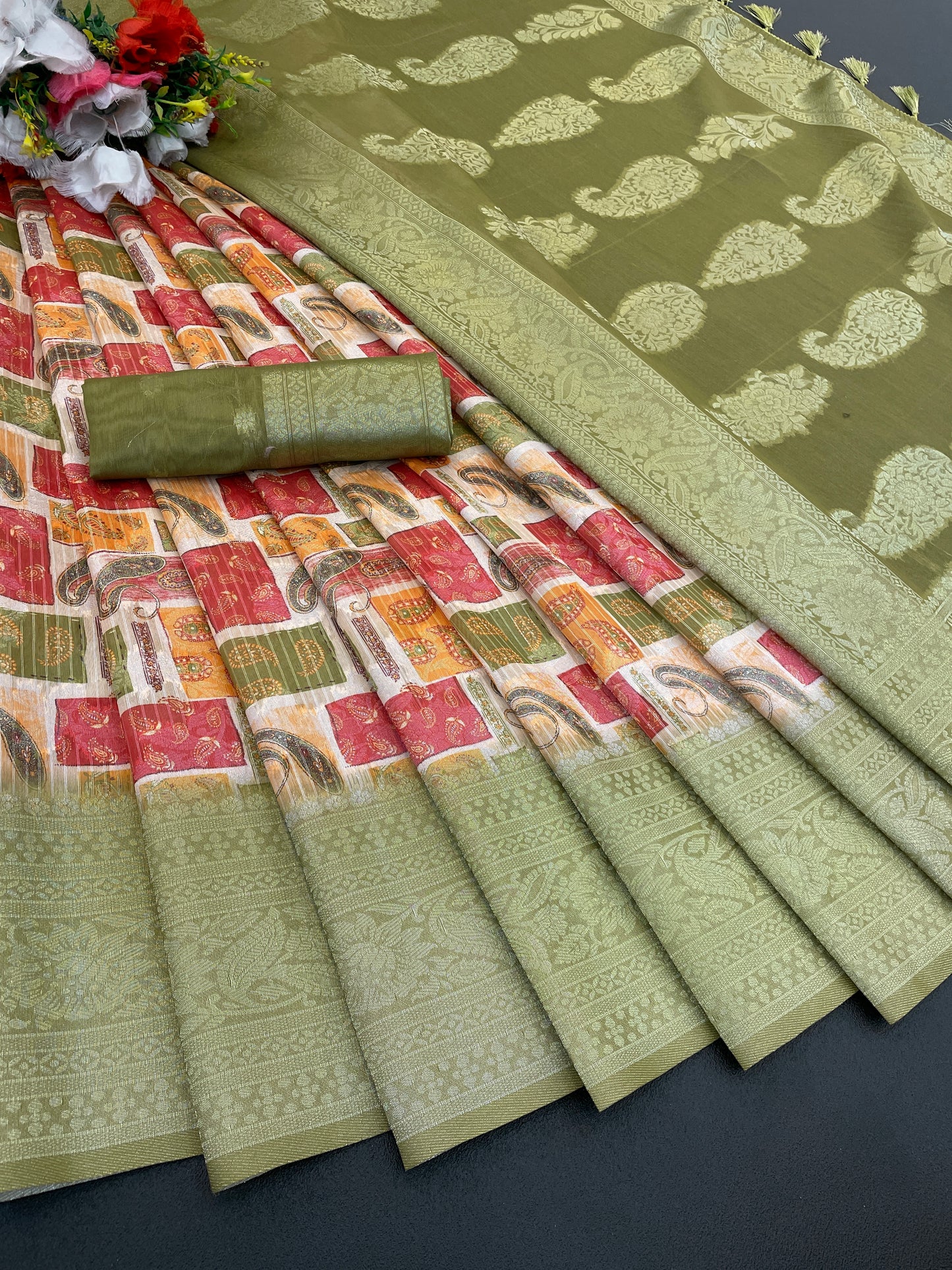 Sparkle Orabelle Polyester Saree – Effortless Elegance with a Lustrous Touch