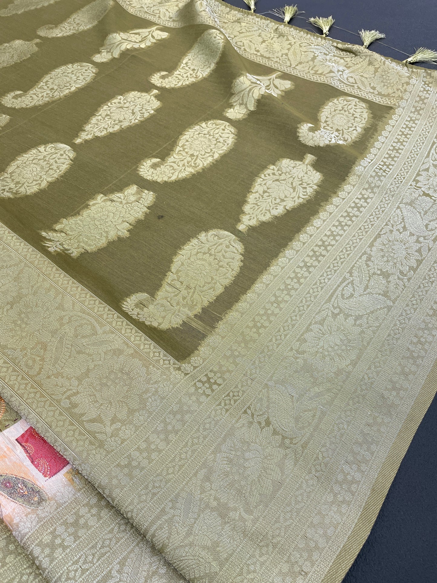 Sparkle Orabelle Polyester Saree – Effortless Elegance with a Lustrous Touch