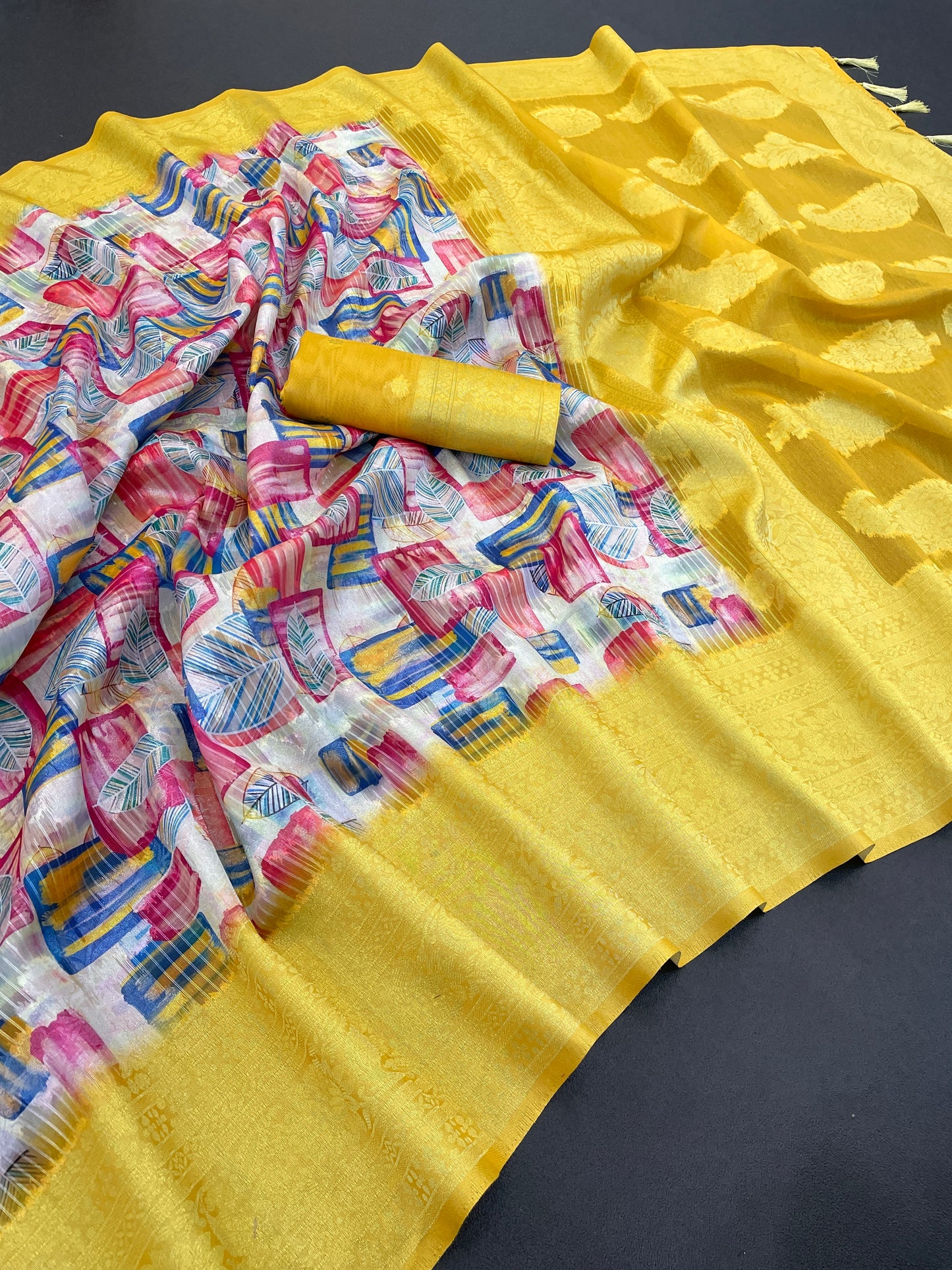 Sparkle Orabelle Polyester Saree – Effortless Elegance with a Lustrous Touch