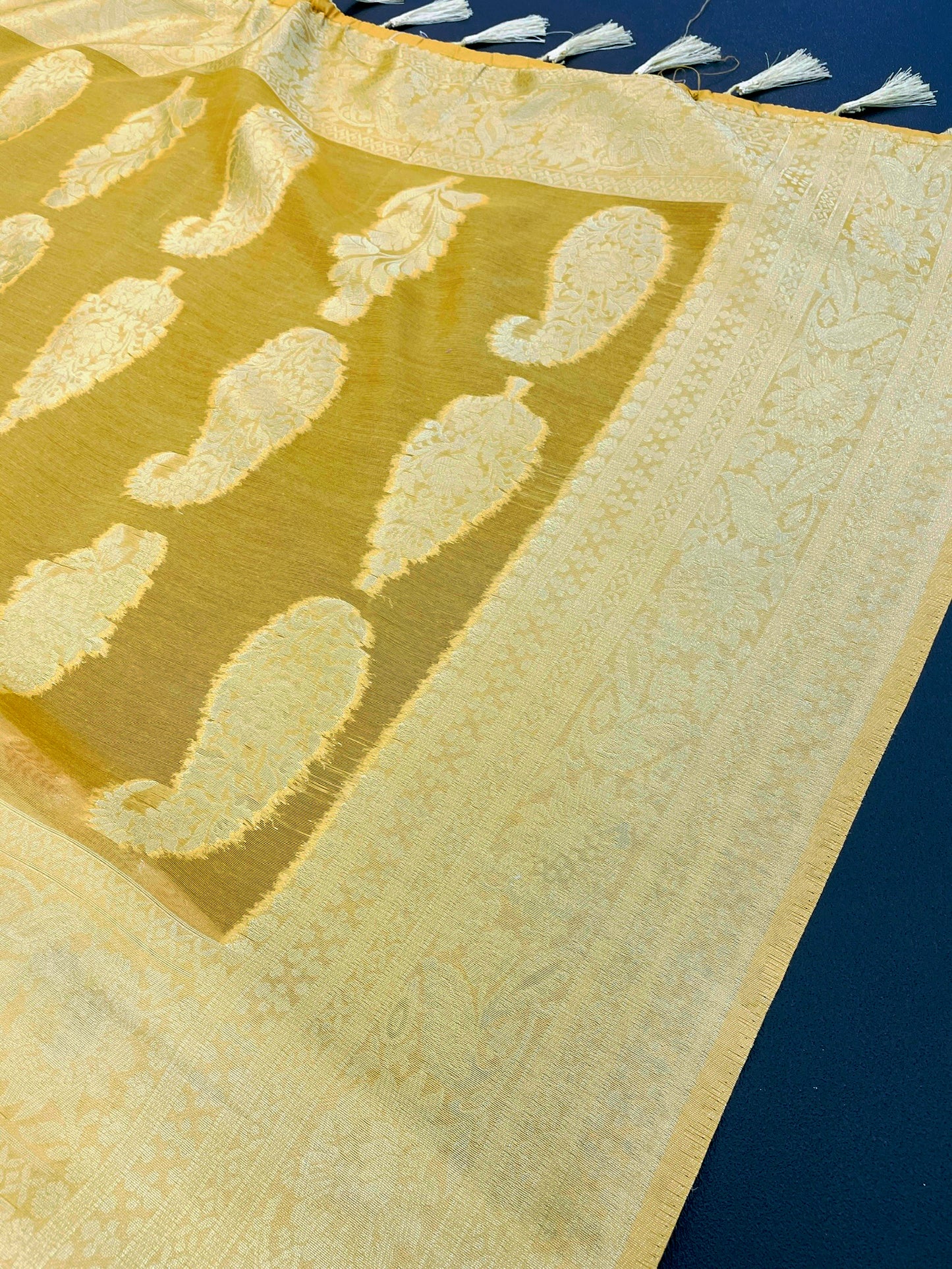 Sparkle Orabelle Polyester Saree – Effortless Elegance with a Lustrous Touch