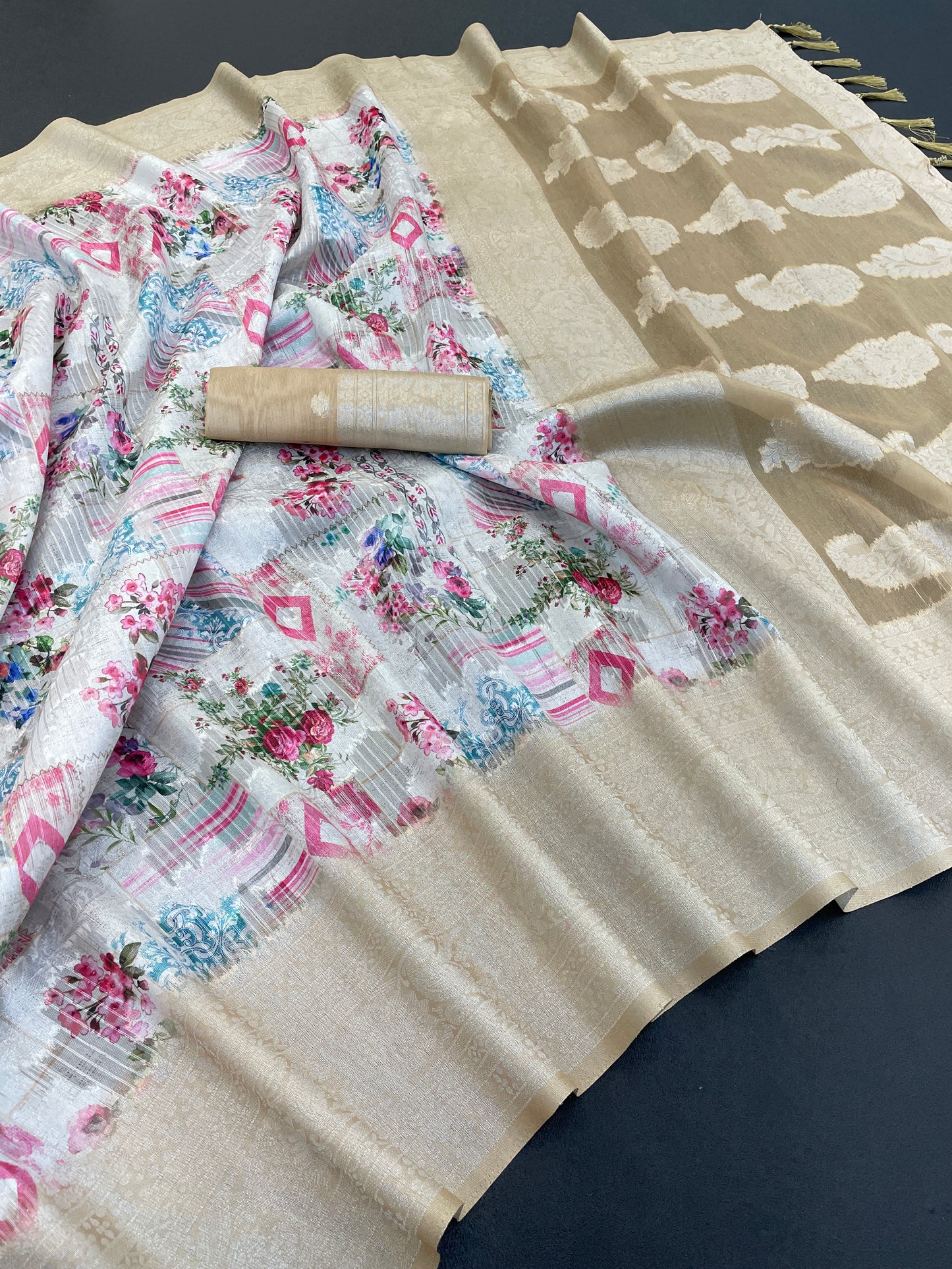 Sparkle Orabelle Polyester Saree – Effortless Elegance with a Lustrous Touch