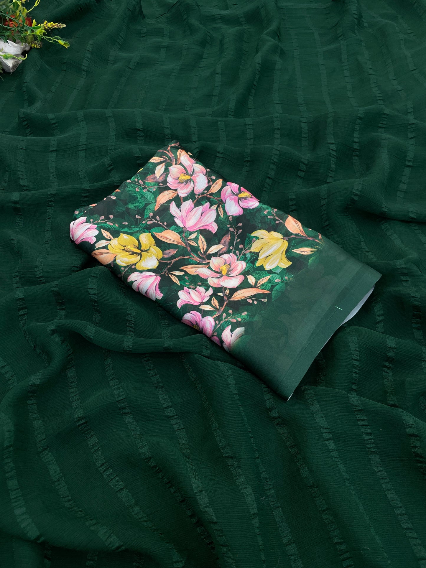 Tarini Chiffon Saree – A Symphony of Grace and Elegance