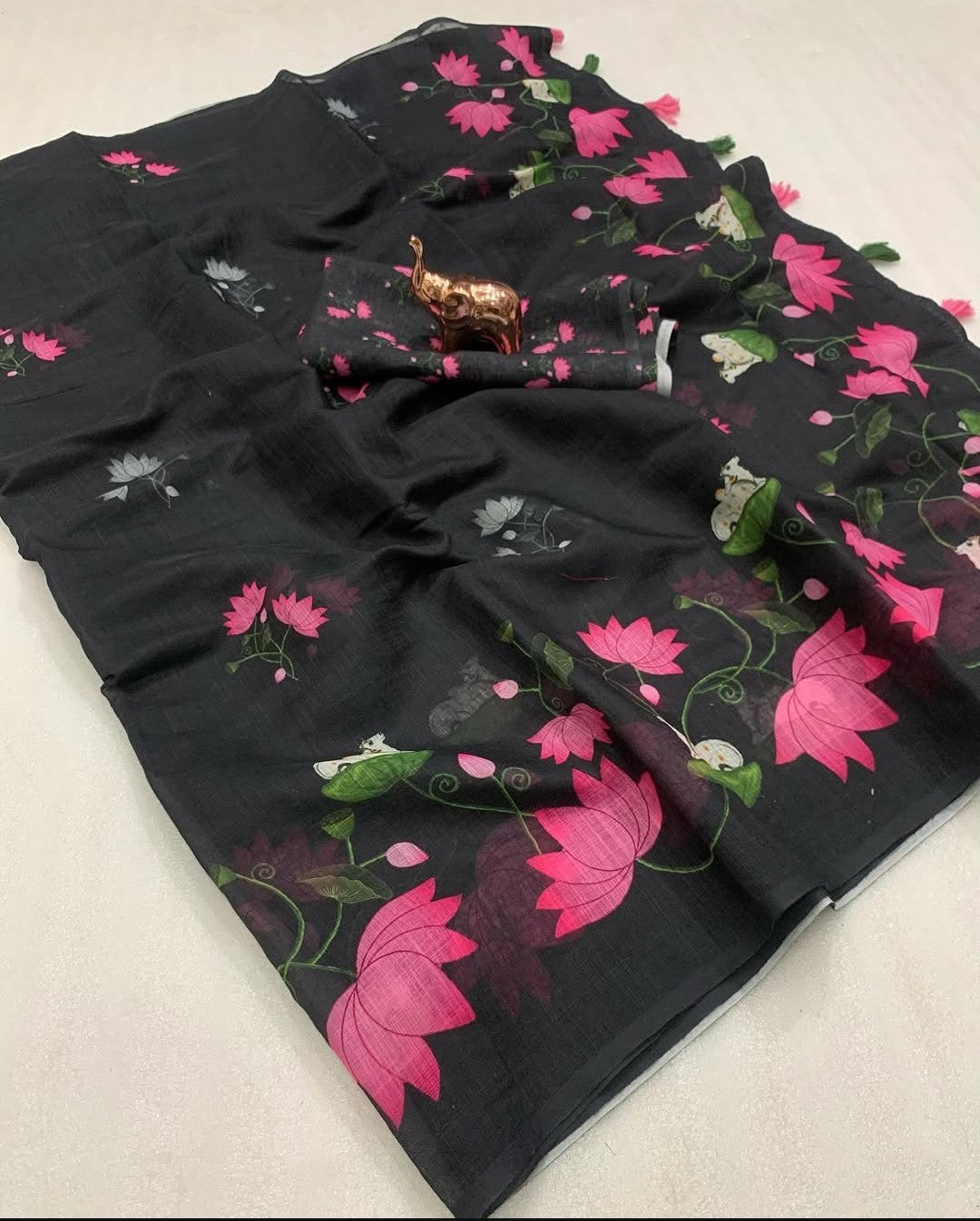 Gauri Linen Digital Print New Desing Saree (6 Colour)